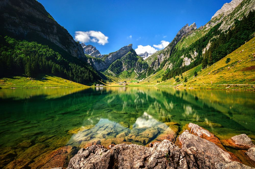 Photograph by Robert Juvet