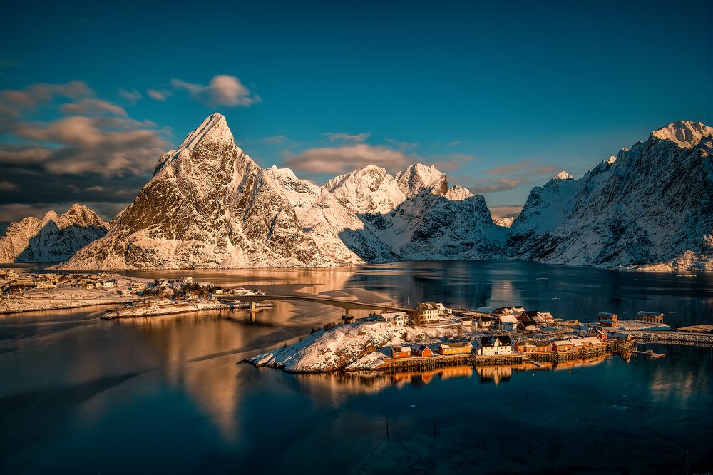 Photograph by Robert Juvet