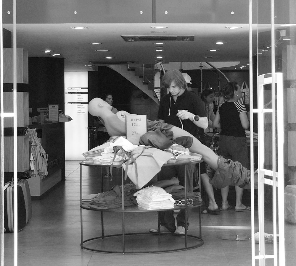 Люди и манекены