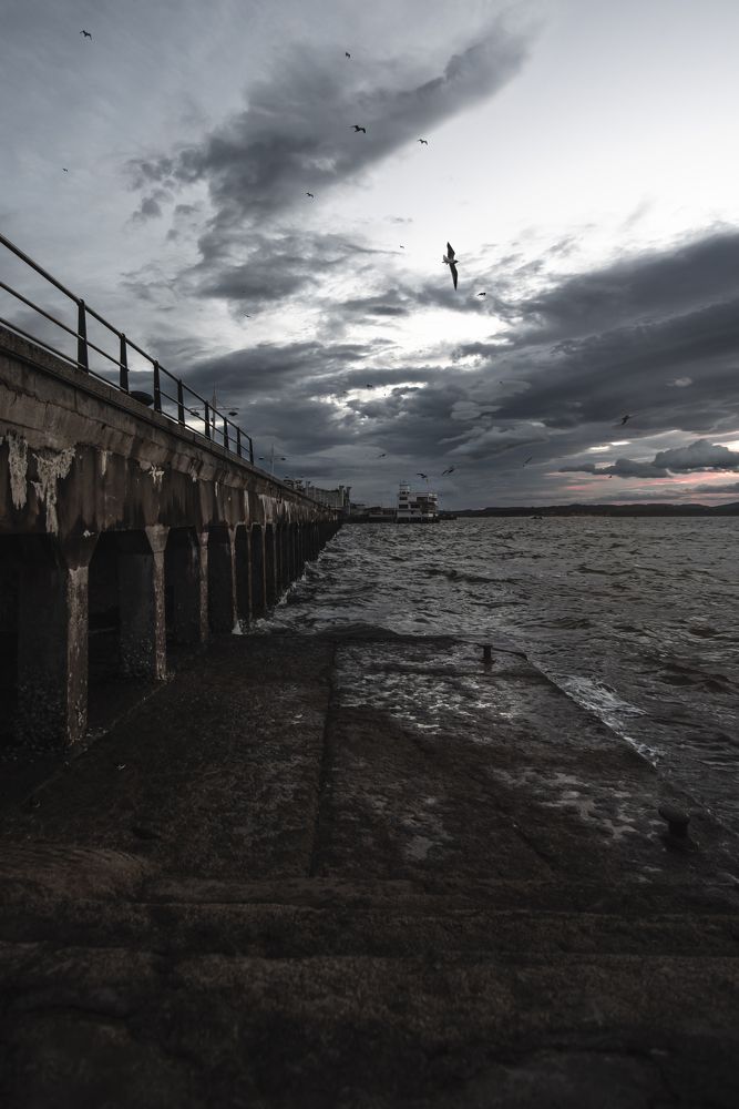 Oscuro amanecer