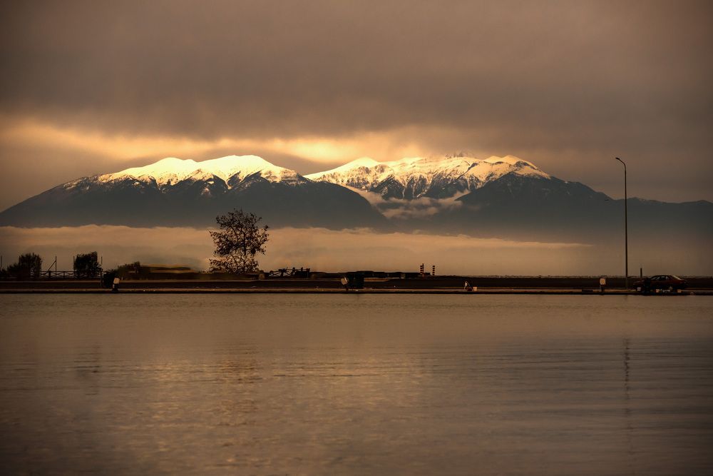 Photograph by Nikos Leonov