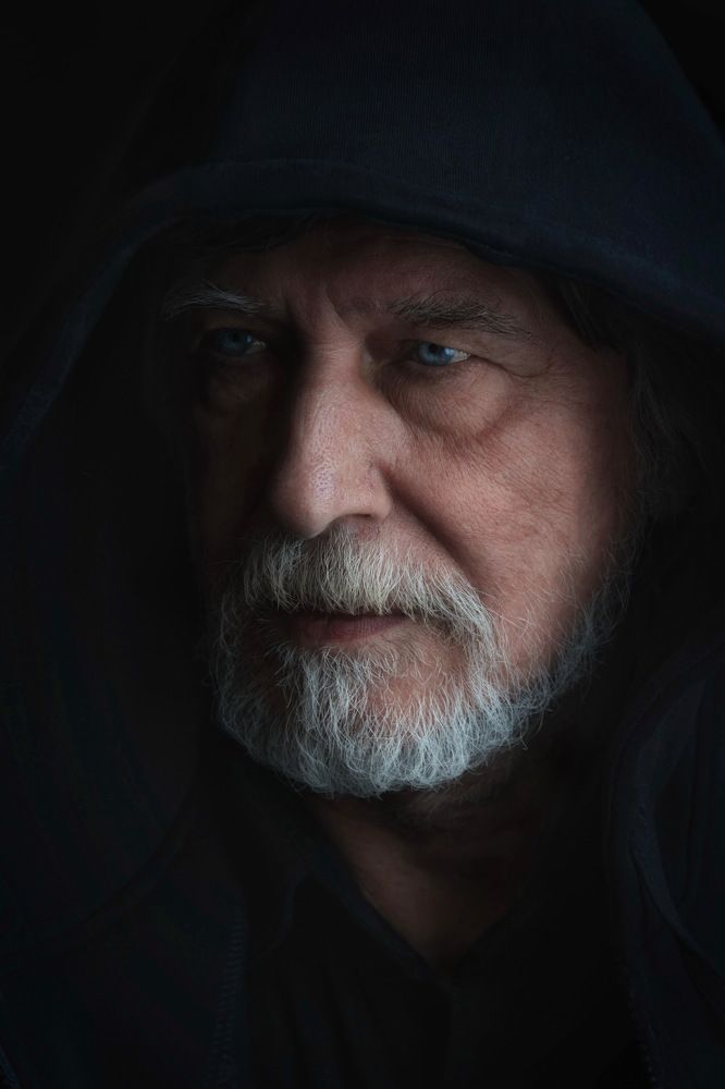 Сергей Витальевич. На тему: друзья, приятели, соседи