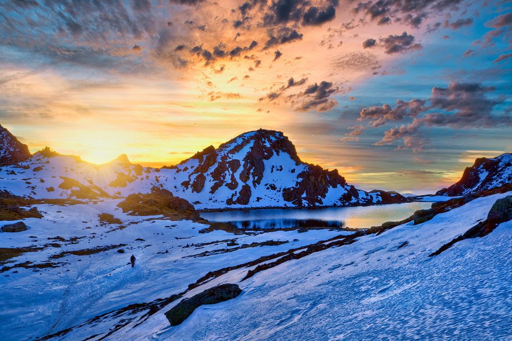 Восхождение к озеру Солнца / Ascent to the Sun-Lake