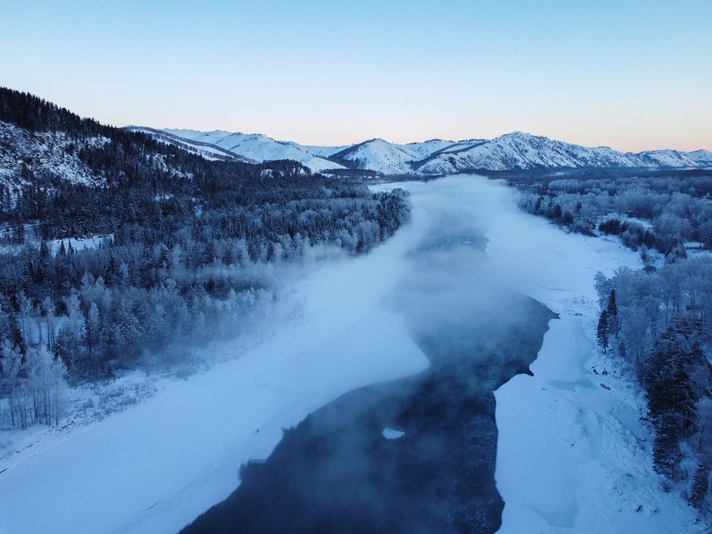 Морозный рассвет на Катуни
