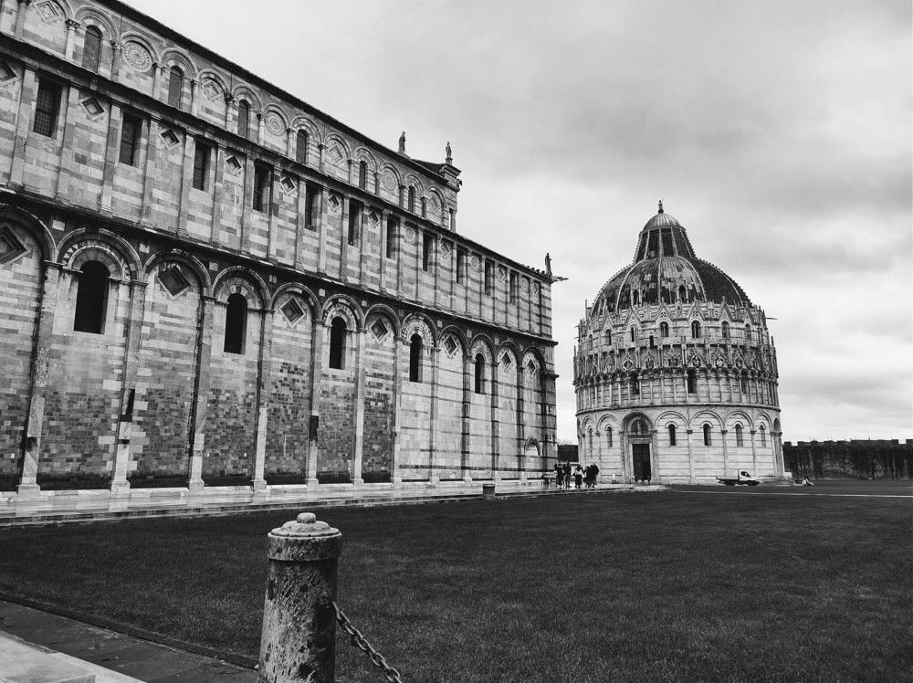 Photograph by Lina Invers