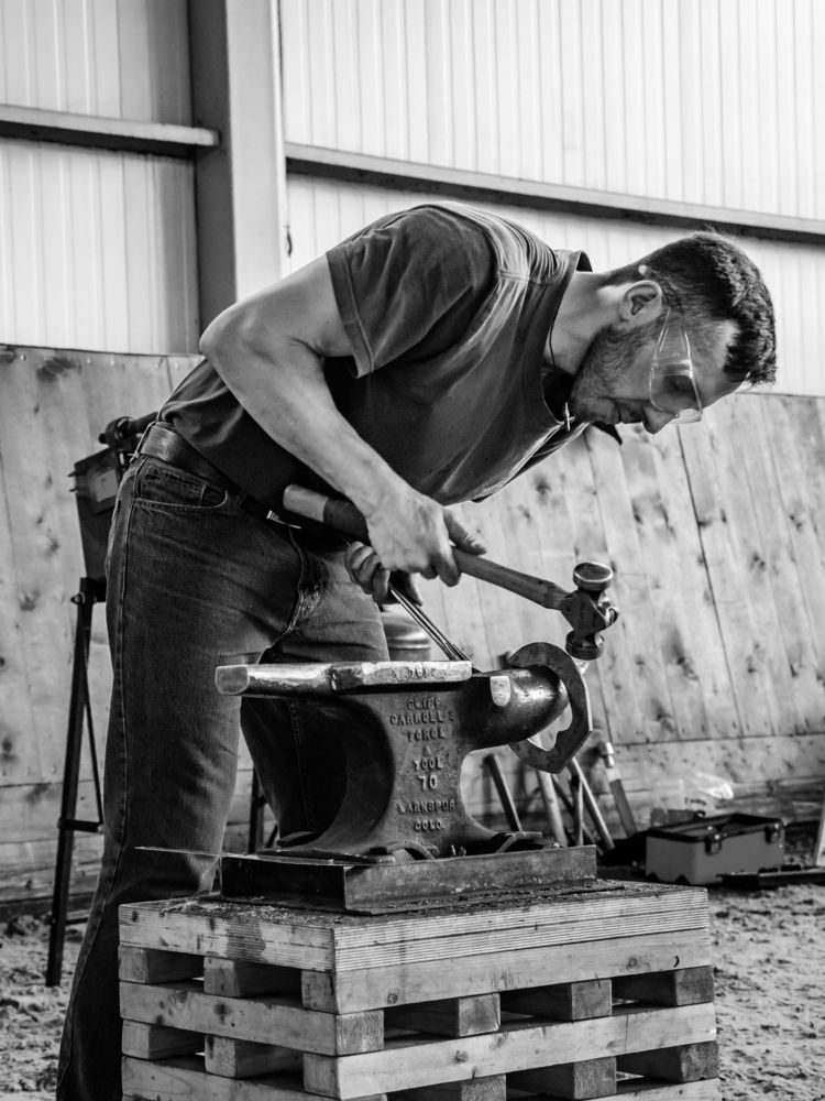 Farrier/Кузнец-коваль