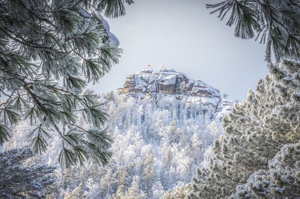 Окно в зимнюю сказку