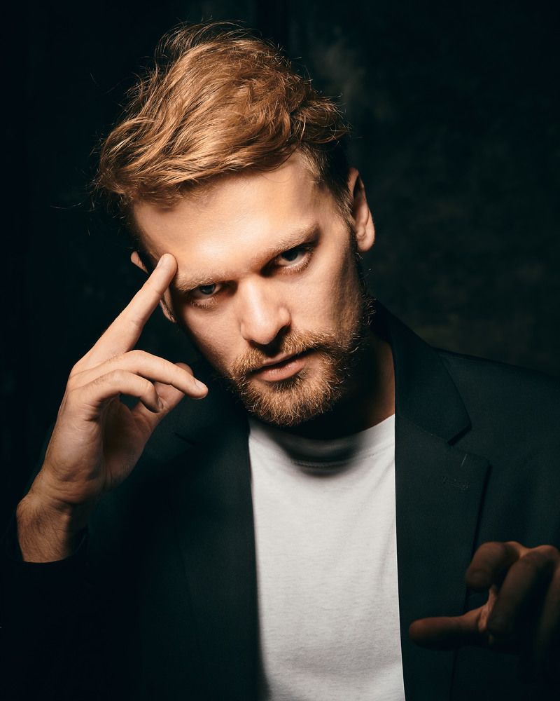 Фотография автора Елизарьев Михаил