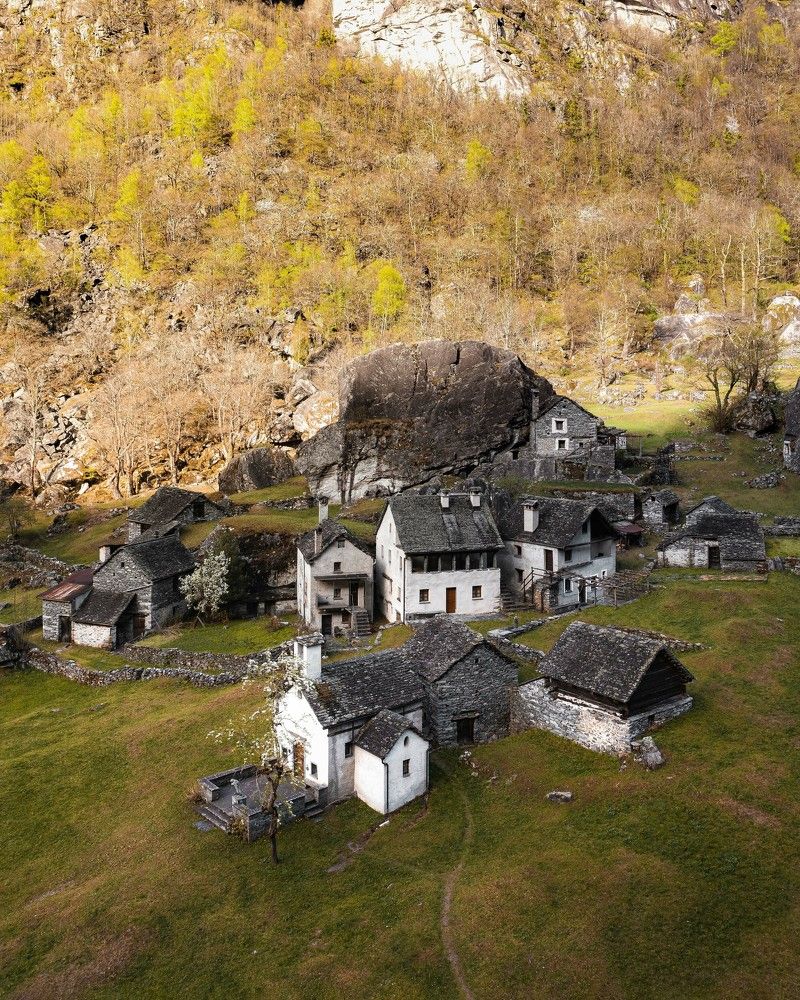 Photograph by Vahan Amatunyan