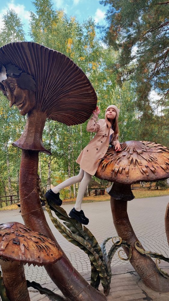 У нас в Рязани  грибы с глазами