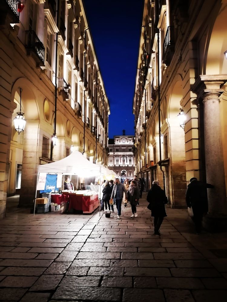 Photograph by Roberto Gianolio