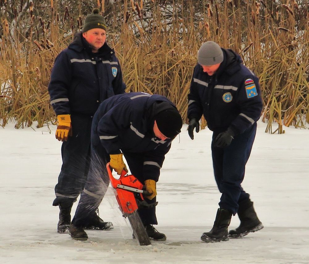 Замер толщины льда