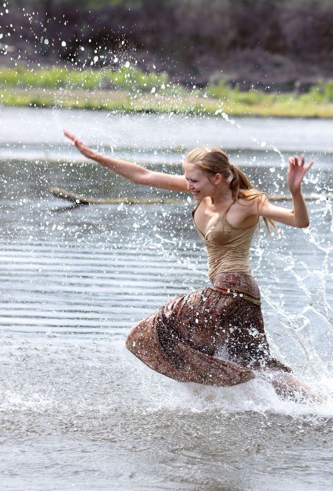 Бегущая по волнам.