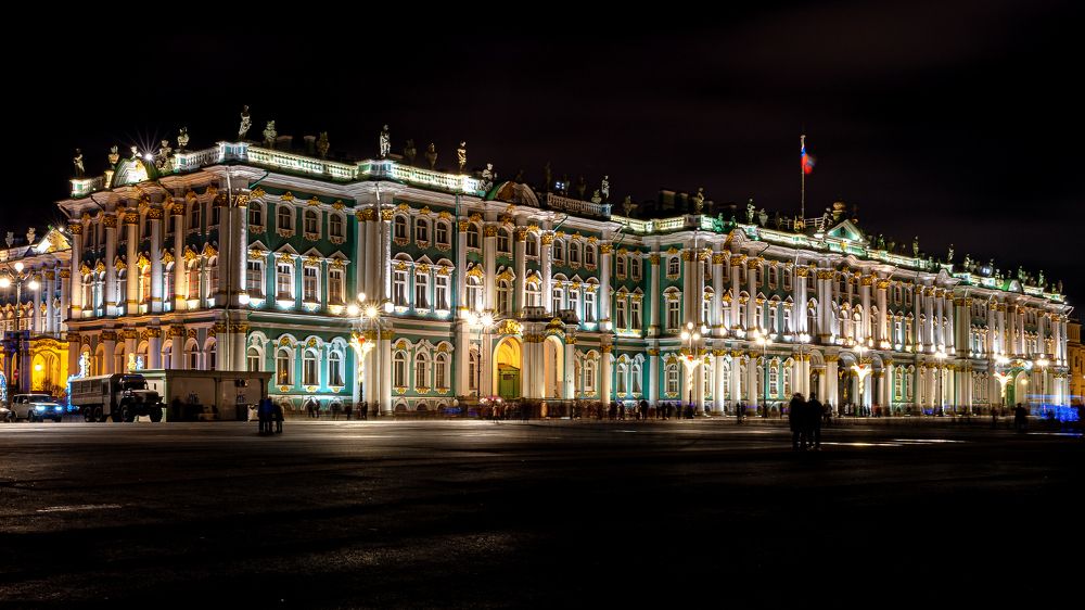 Зимний дворец – парадная резиденция дома Романовых.