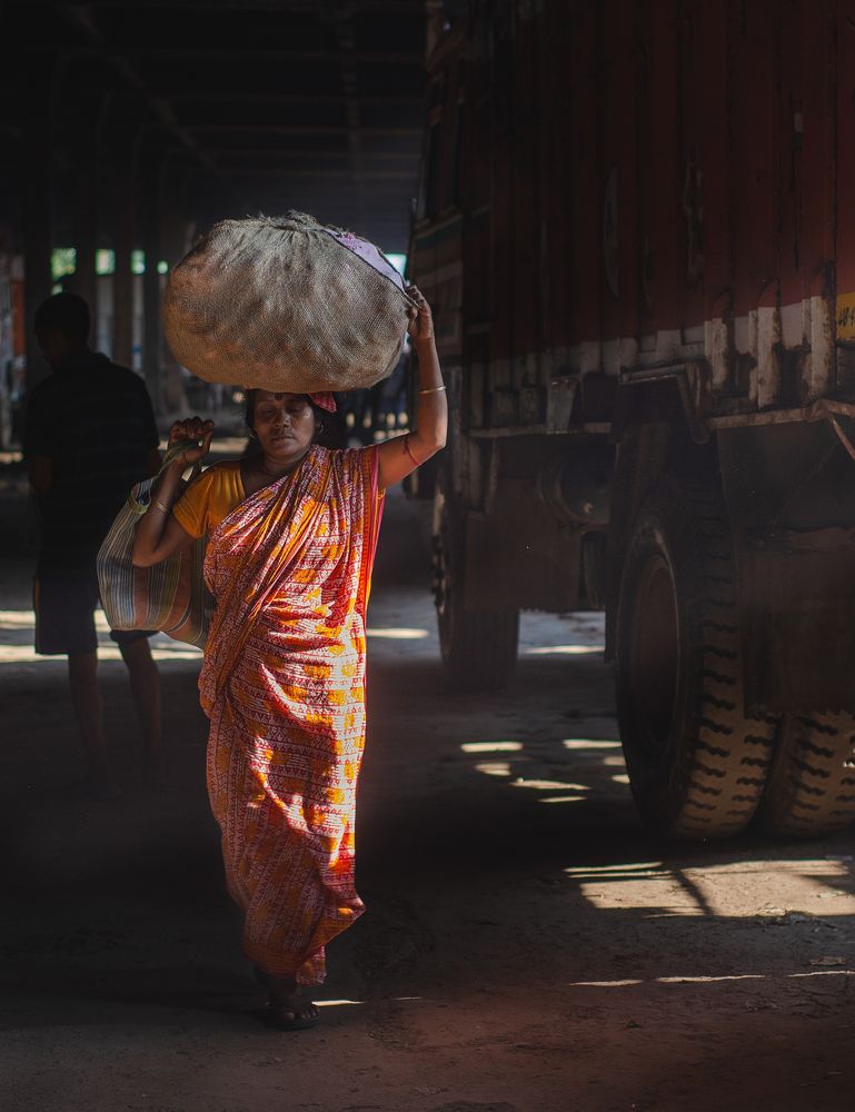 Onion Seller on her way