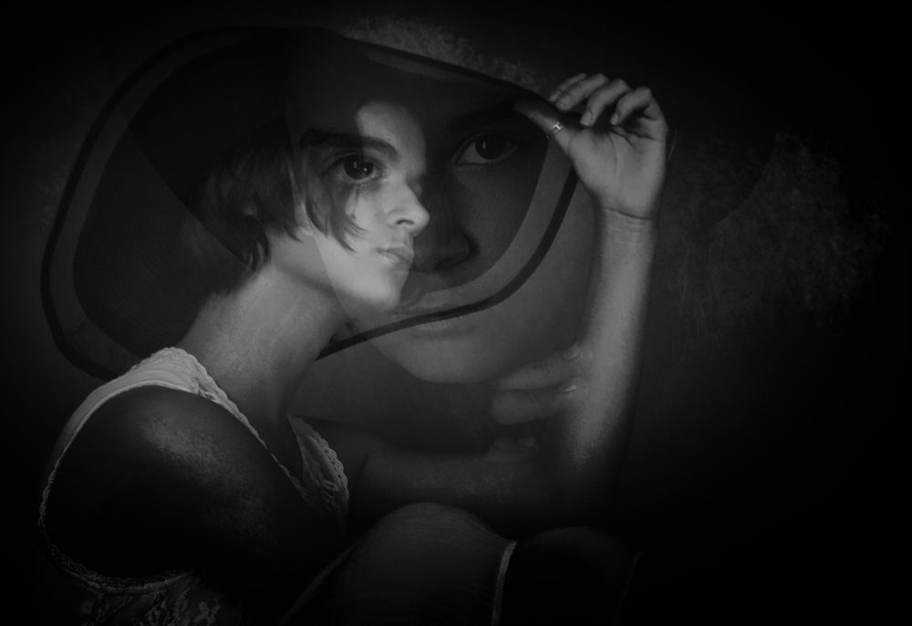 Скрываясь от себя