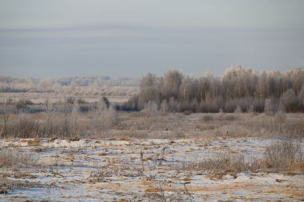 На морозе.