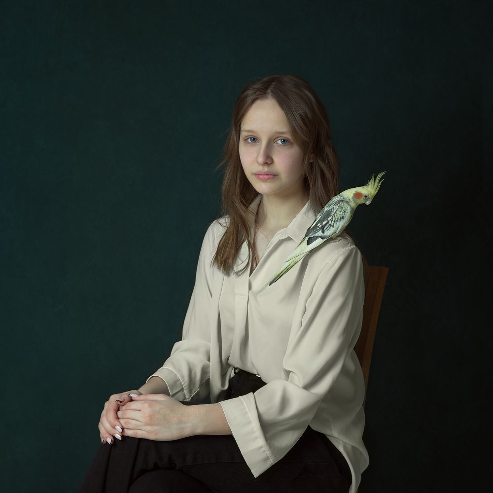 Портрет девочки с попугаем