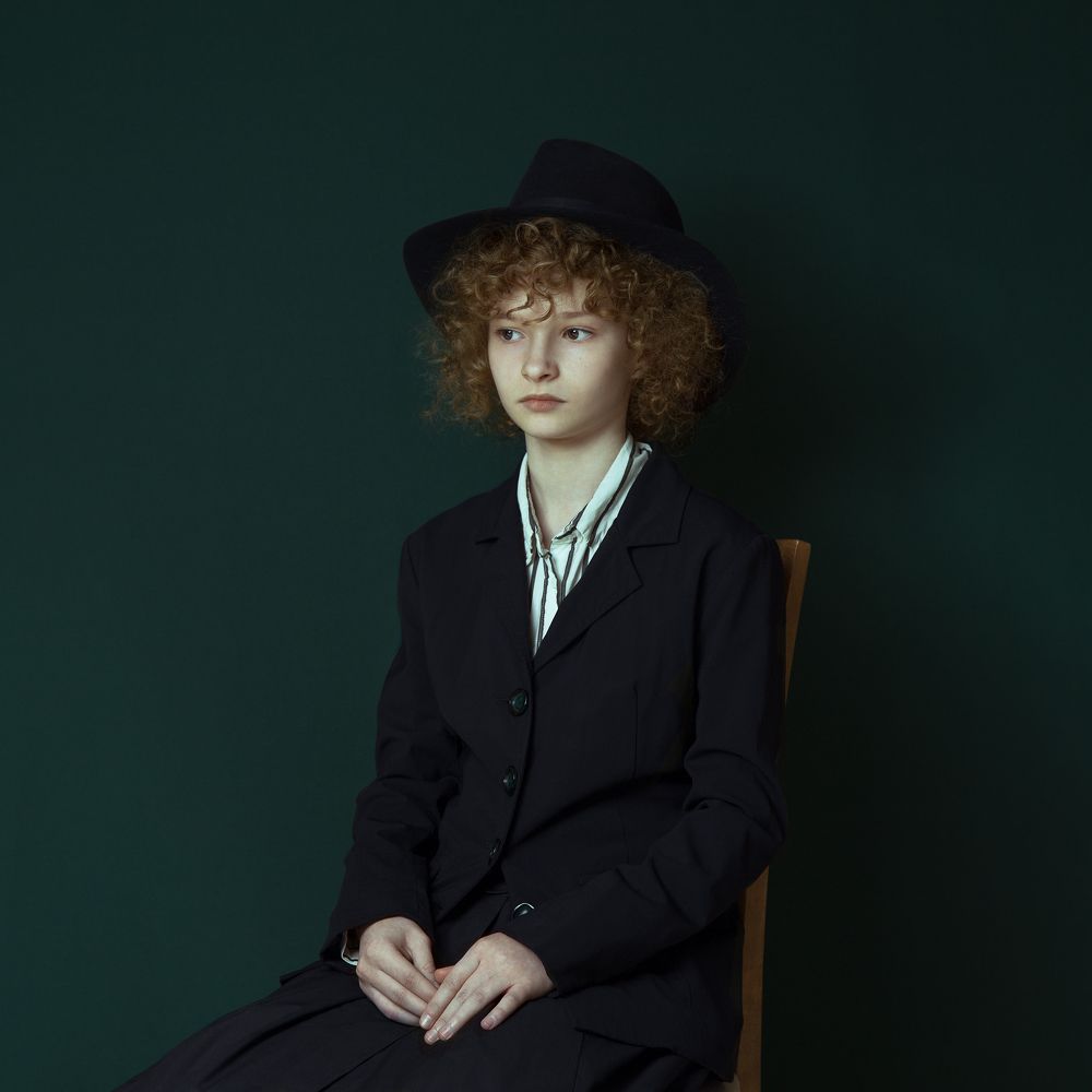 Портрет девочки в шляпе