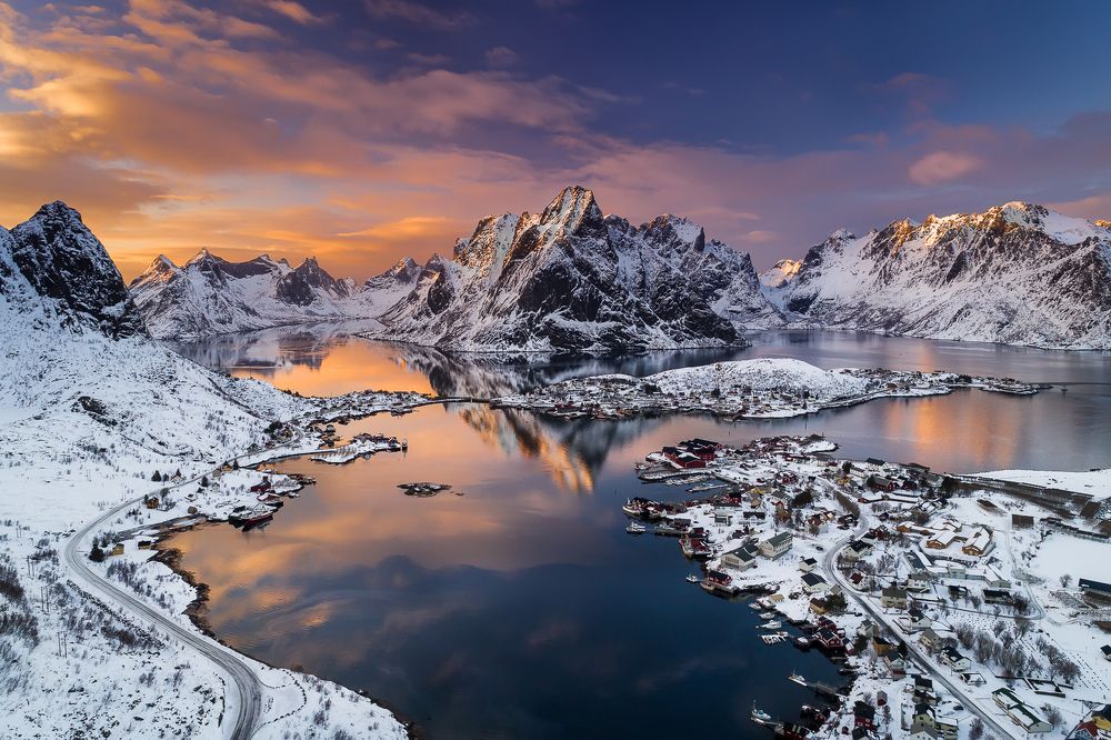 Photograph by Eduard Gutescu