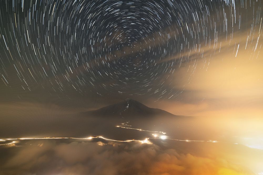 startrails above Damavand mountain