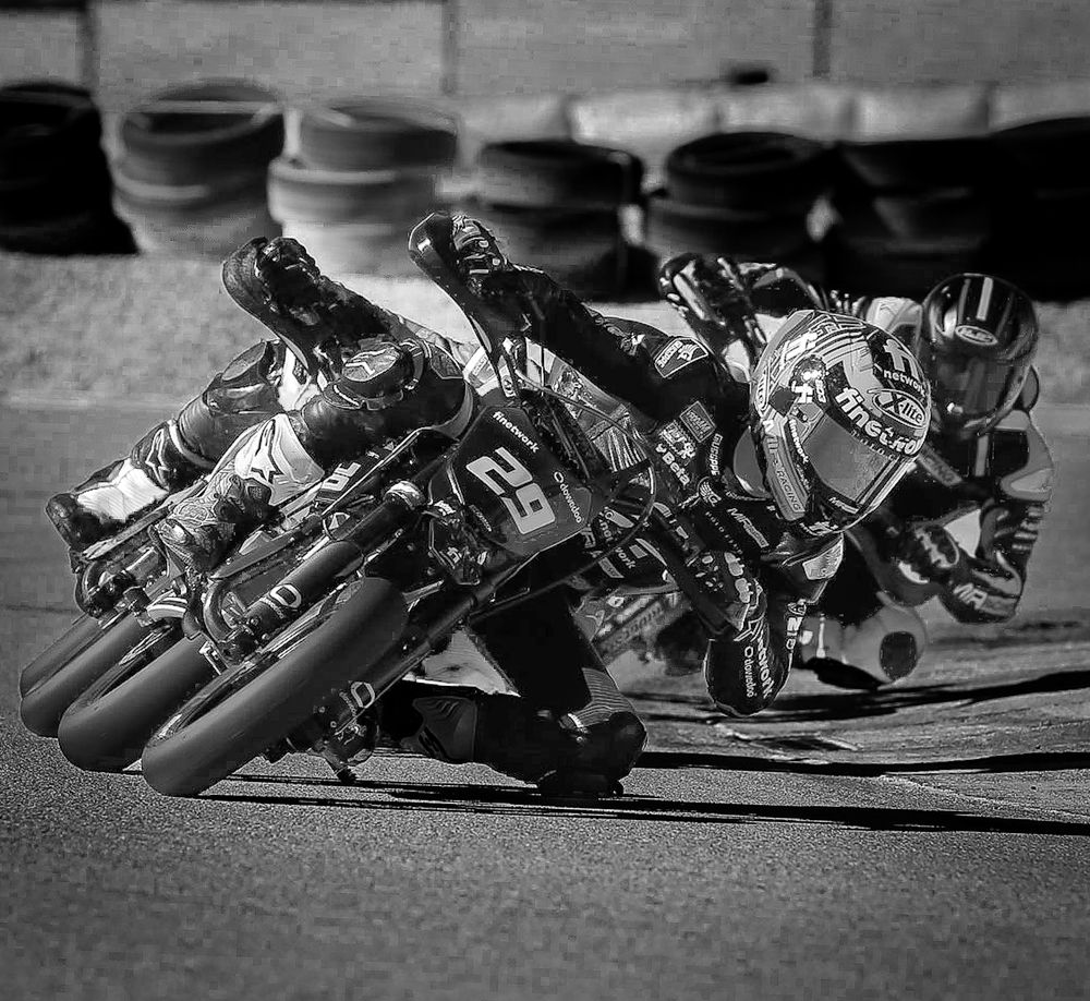 Фотография автора Jonathan Artpicsjona