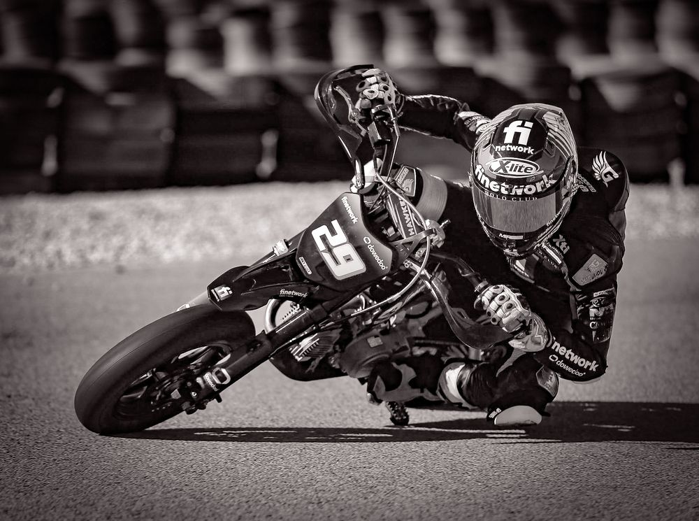 Фотография автора Jonathan Artpicsjona