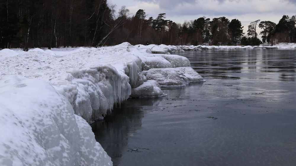 Замерзающий Байкал