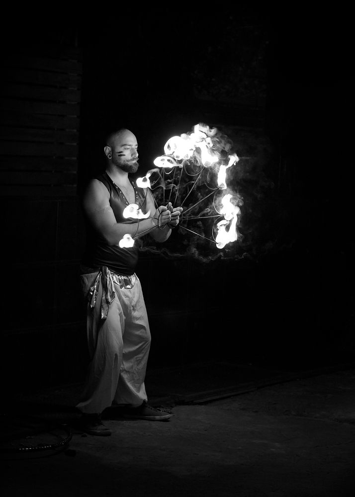 Игра с огнем - Playing with the fire