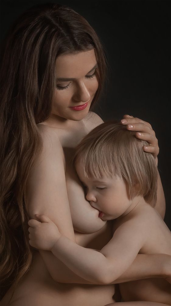 Кормящая Мадонна (Nursing Madonna)