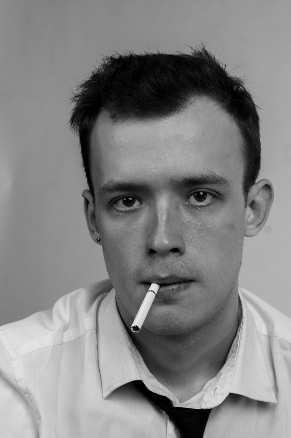 Парень с сигаретой.