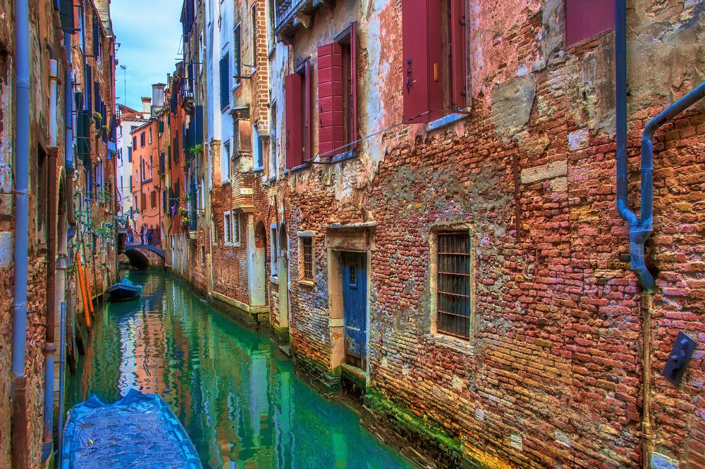 Photograph by Valentin Kayudin