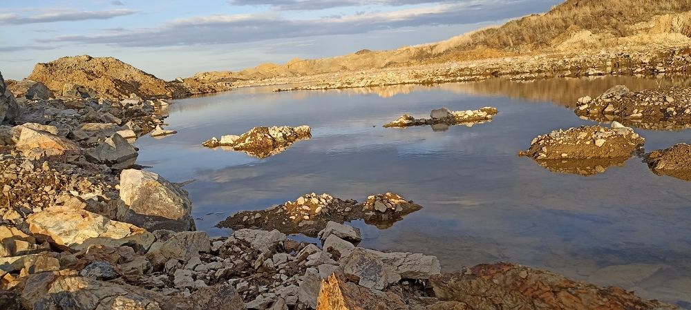 Заброшенный карьер