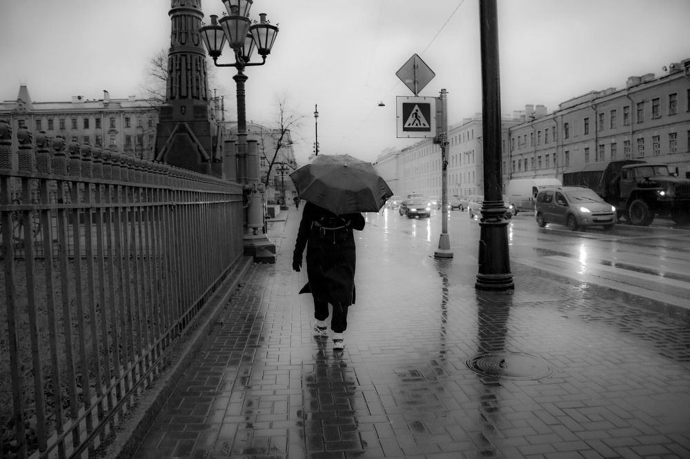 Вдоль Троицкого Собора.