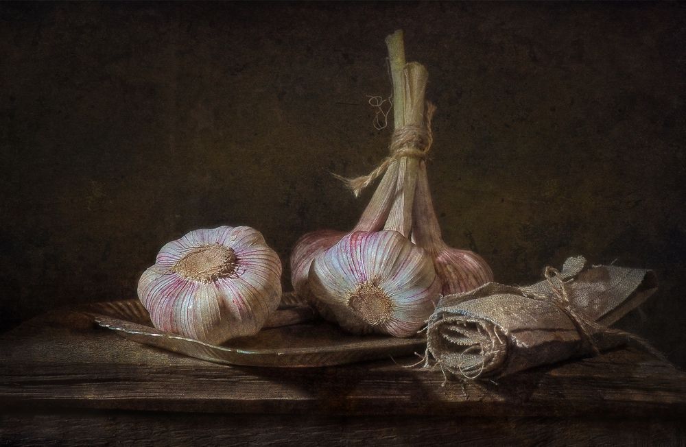 Молодой чеснок