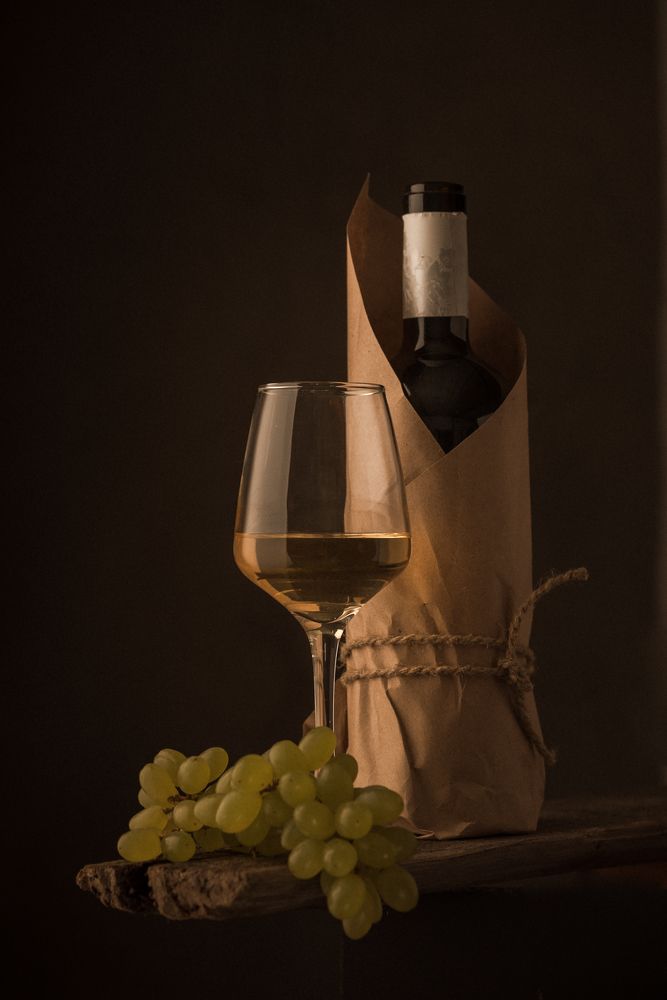 Натюрморт с вином