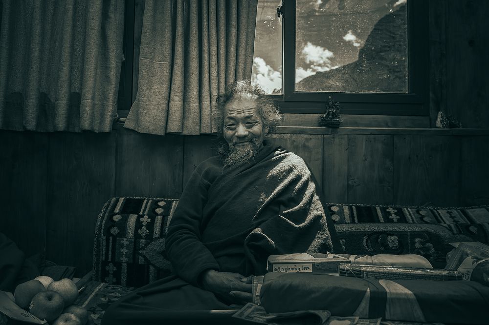 Photograph by Max Samadhi