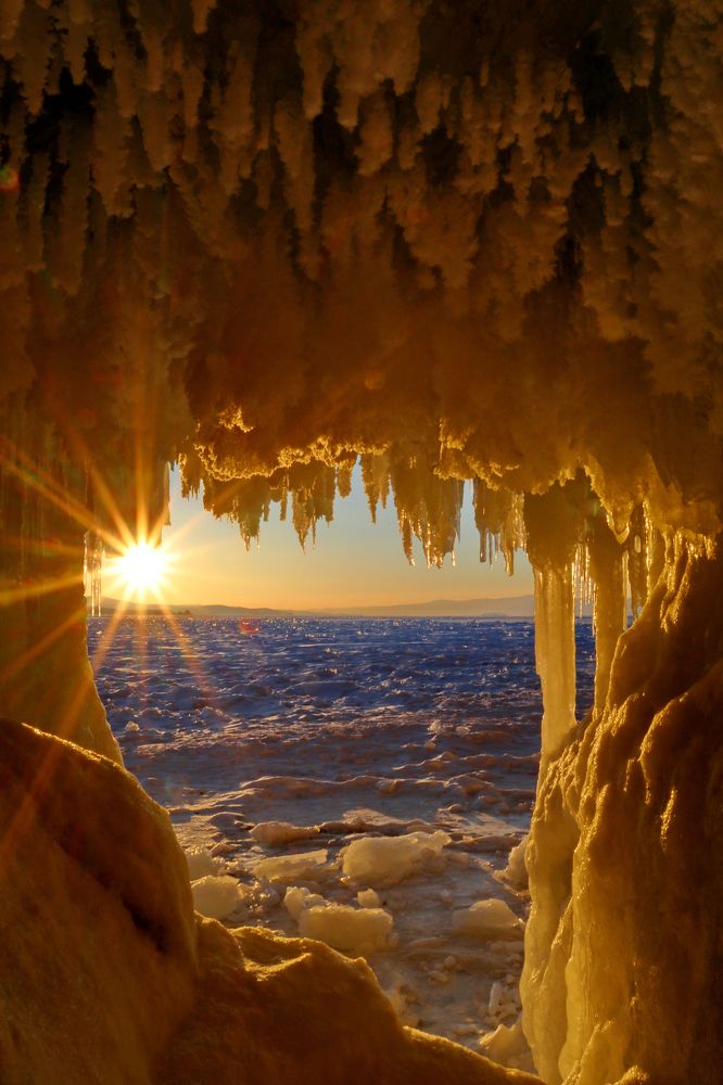 Закат из пещеры