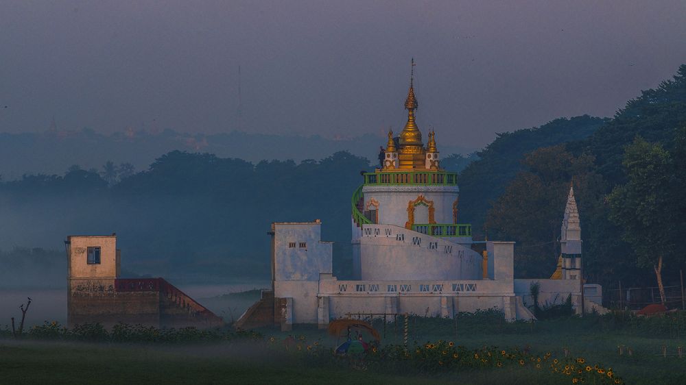 Photograph by Ngọc Vân (Helena Vân) Nguyễn