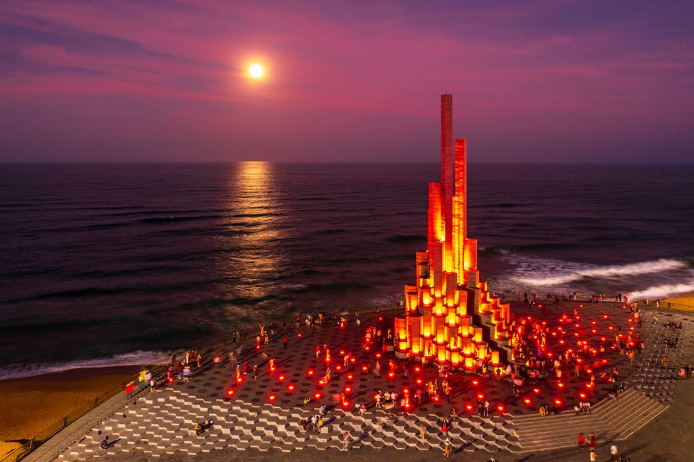 Đêm trăng ở tháp Nghinh Phong