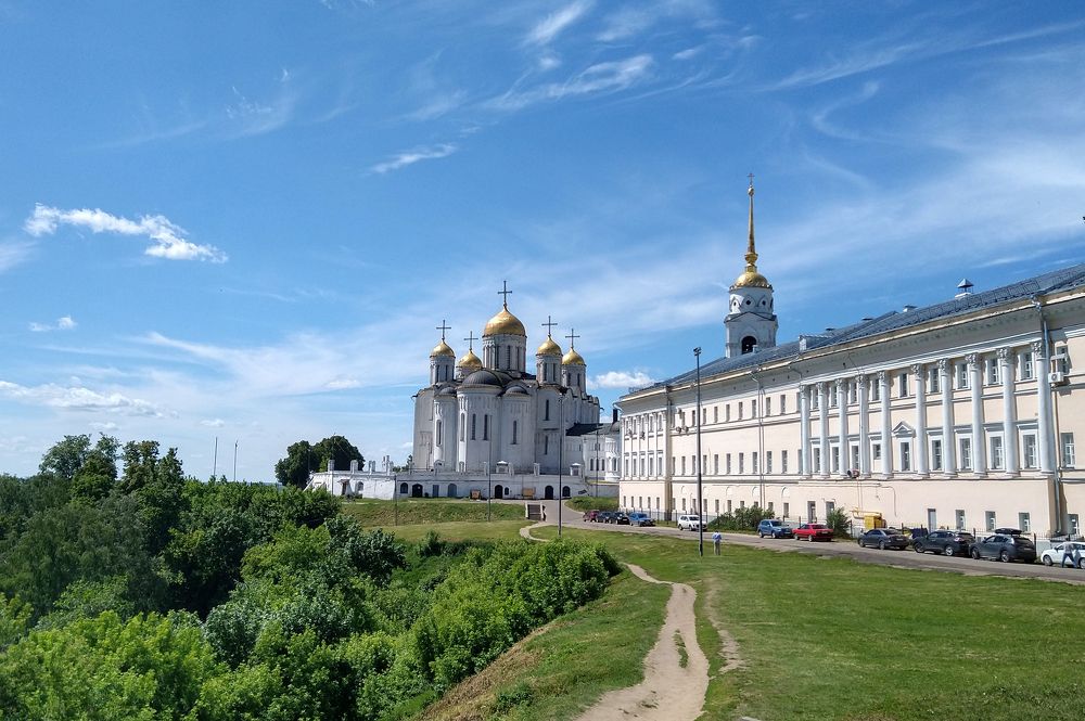 Владимир, Успенский собор и Палаты