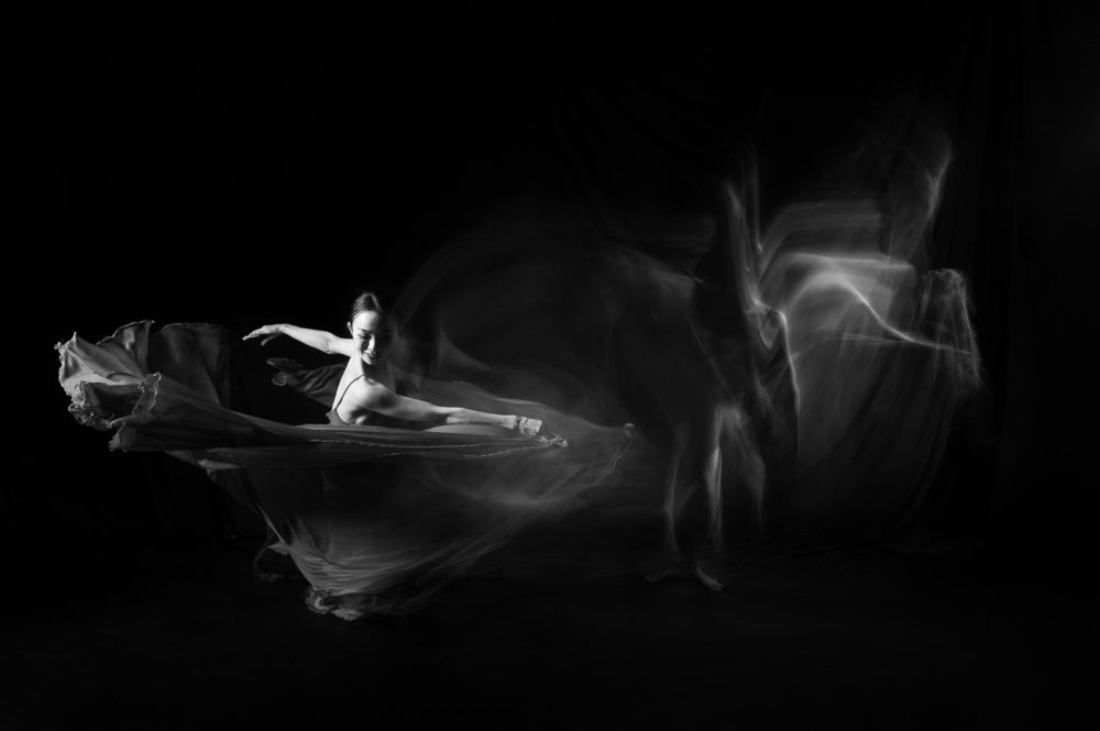 Photograph by Khúc Thụy Du