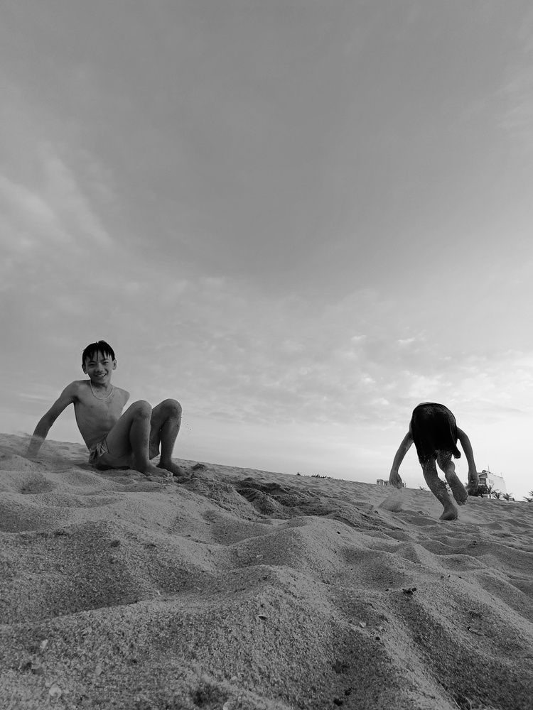 Nhung Dua Tre Vung Bien