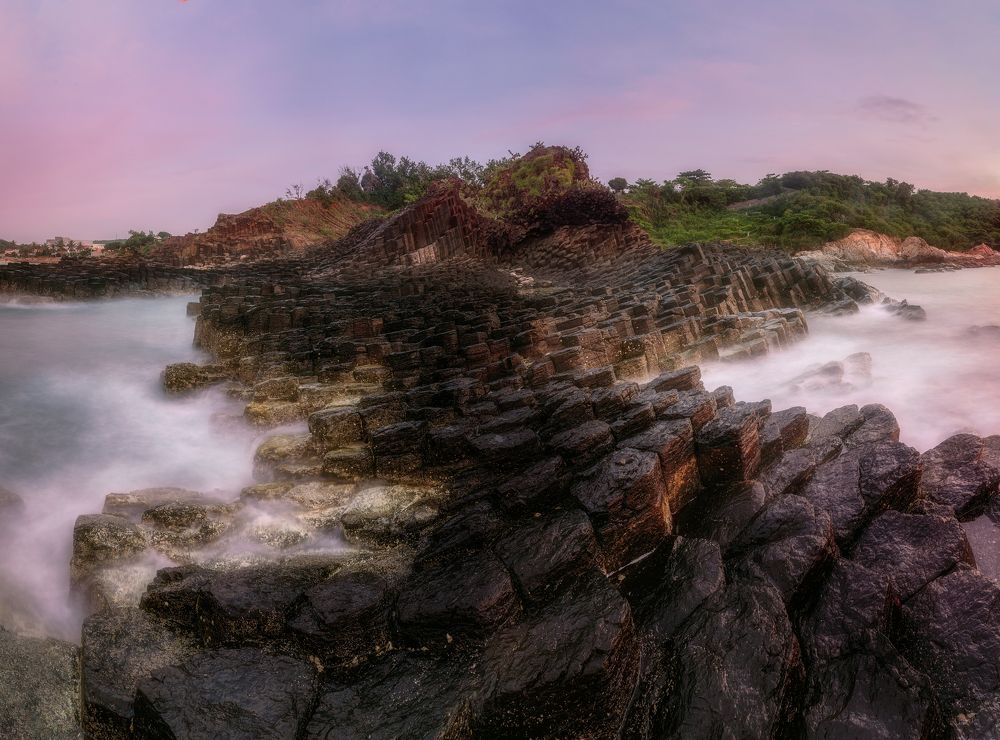 Photograph by Tuấn Nguyễn Tấn