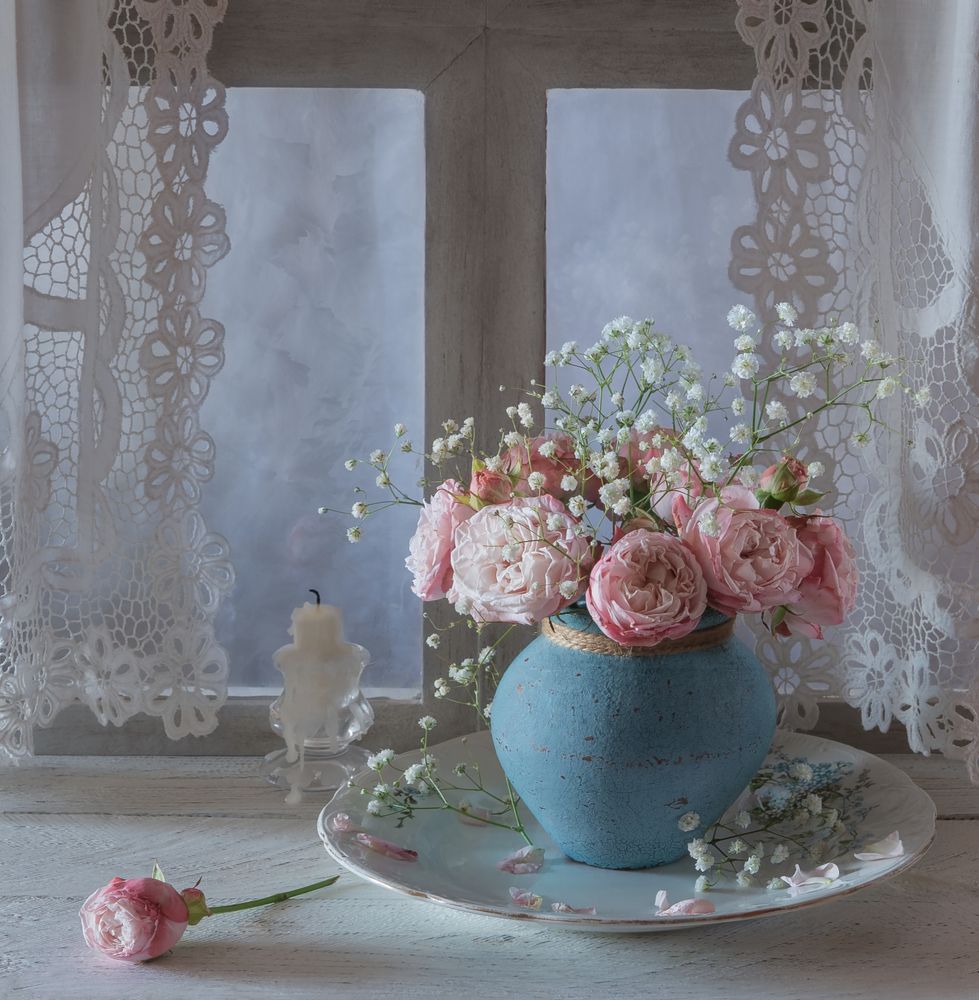 У морзного окна.