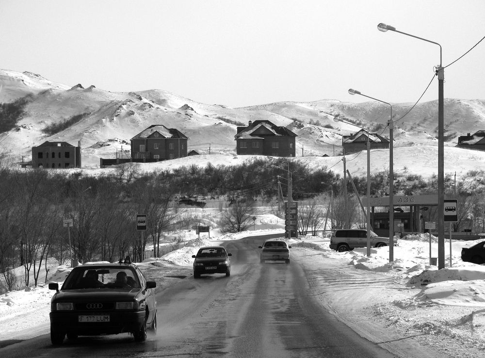 Авто на шоссе