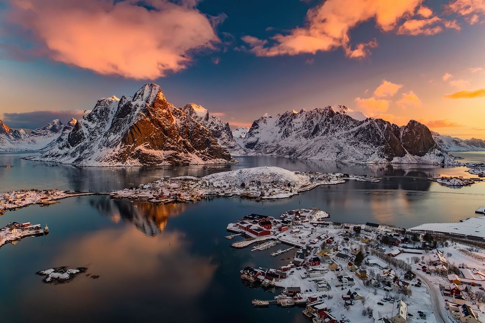 Photograph by Robert Juvet