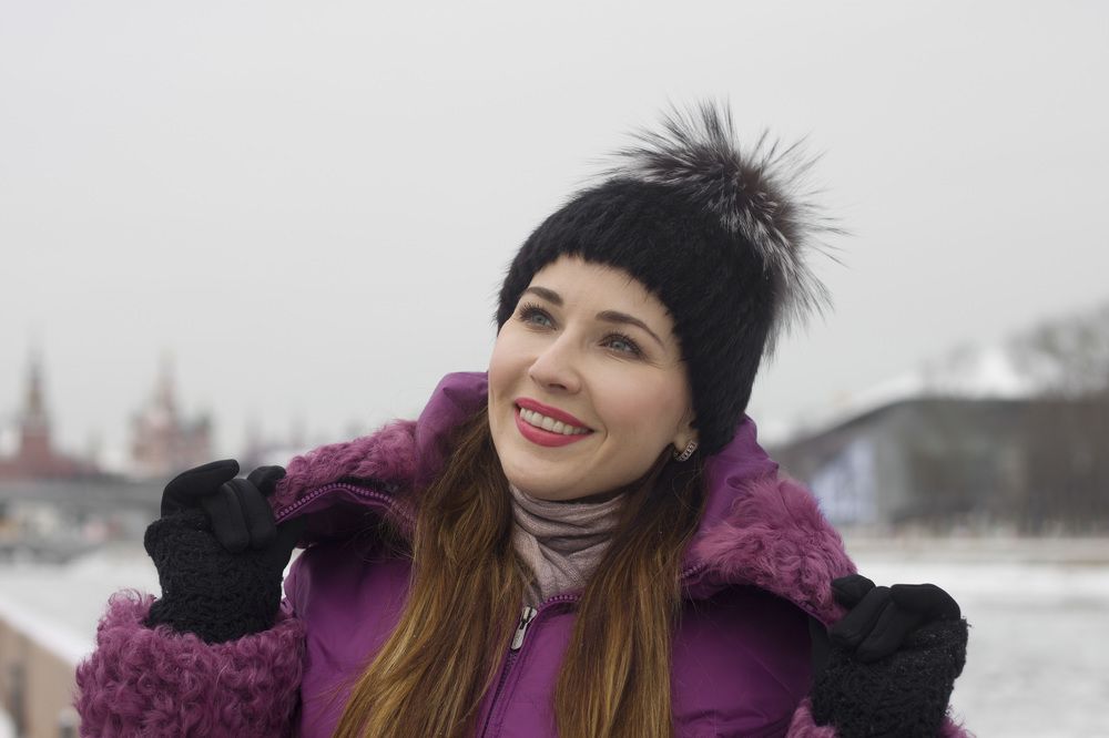 От улыбки хмурый день светлей!