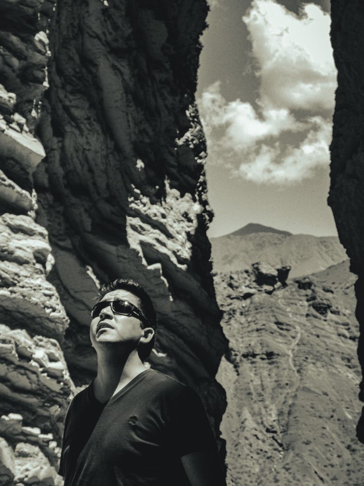 Photograph by Luu Calvo