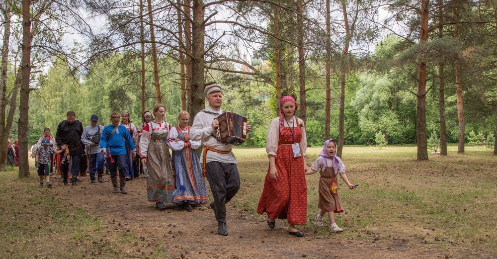 Гармониста любить надо уговаривать